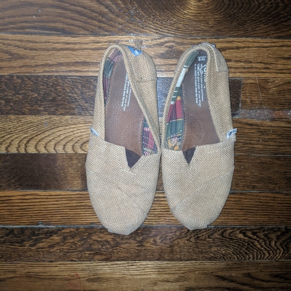 Tom's Slip on Shoes - Picture 1 of 2
